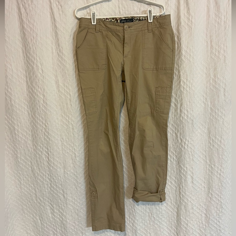 Eddie Bauer kaki trail pants, side pockets, capri or boot cut size 6